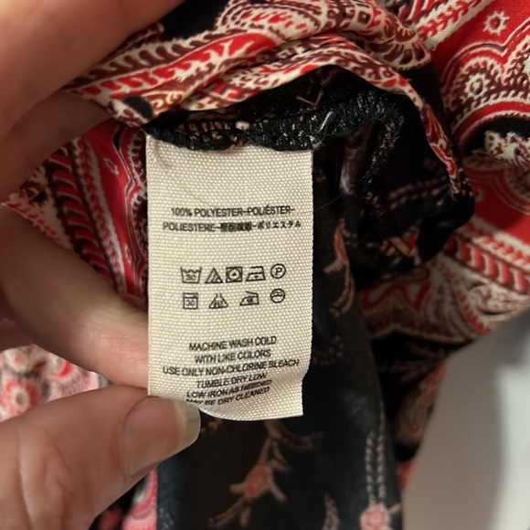 Free People Long Sleeve High Low Style Top- Red Black Tan Paisley Print - Picture 10 of 10